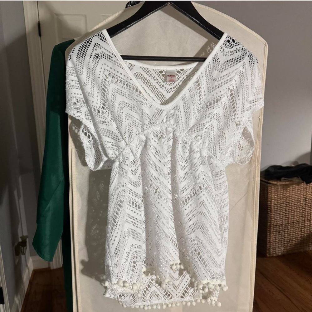 White beach cover up size m